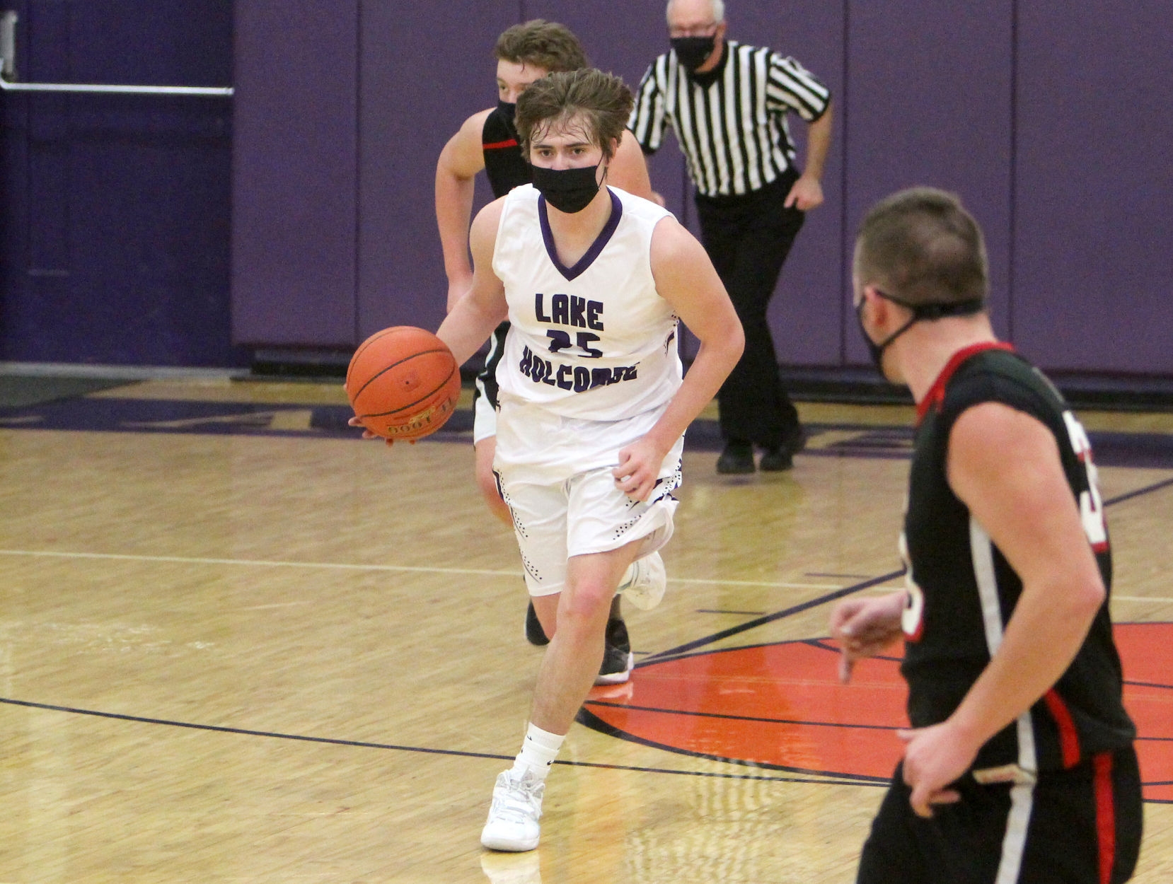 Winter at Lake Holcombe boys basketball 1-5-21